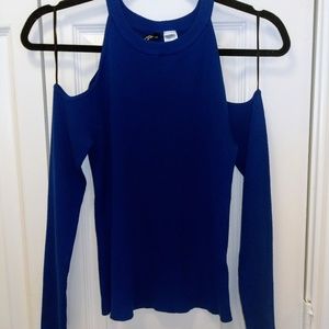 No- Shoulder Sweater Top